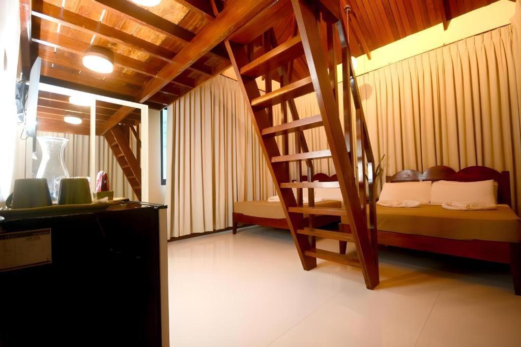 Ipil Suites El Nido Exteriör bild